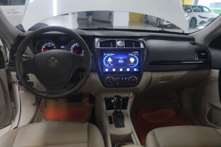Used Dongfeng Aeolus A60 2016 1.6L Automatic Luxury Model Center Console