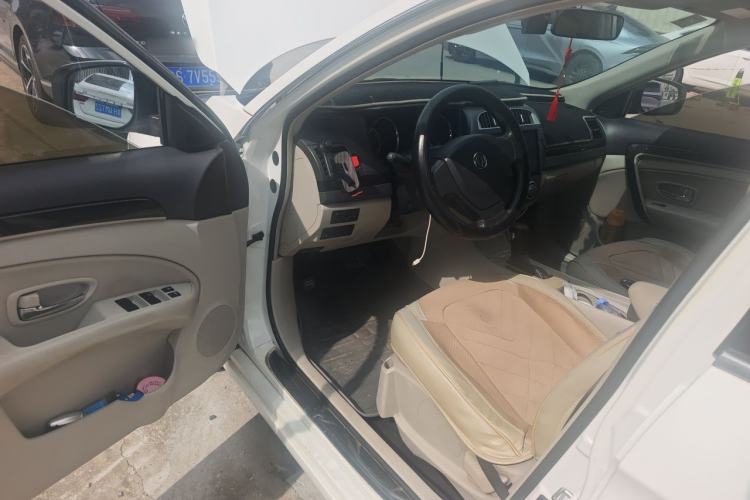 Used Dongfeng Aeolus A60 2016 1.6L Automatic Luxury Model Driver Seat
