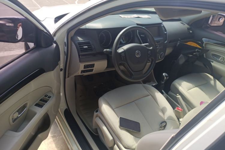 Used Dongfeng Aeolus A60 2016 1.5L Manual Luxury Version Driver Seat