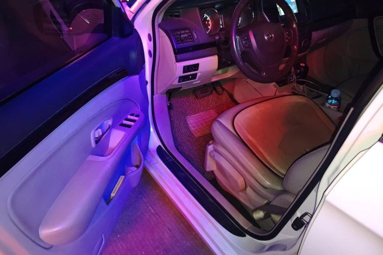 Used Dongfeng Aeolus A60 2016 1.6L DCT Luxury Version Driver Seat