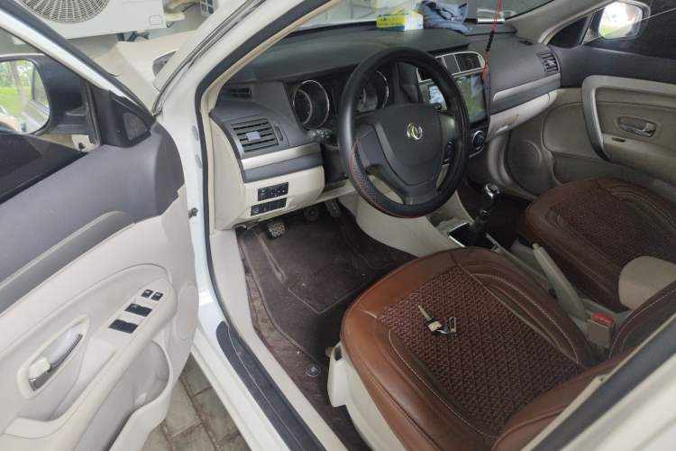 Used Dongfeng Aeolus A60 2016 1.5L Manual Luxury Model Driver Seat
