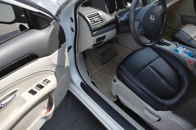 Used Dongfeng Aeolus A60 2016 1.6L Automatic Luxury Model Driver Seat