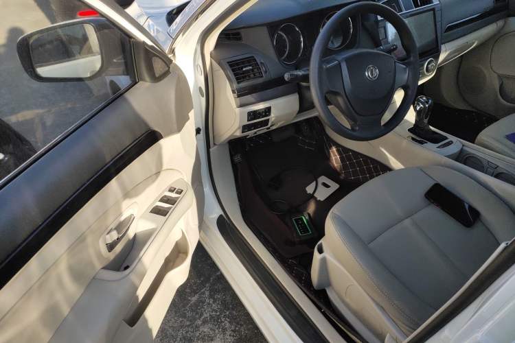 Used Dongfeng Aeolus A60 2016 1.6L DCT Luxury Edition Driver Seat