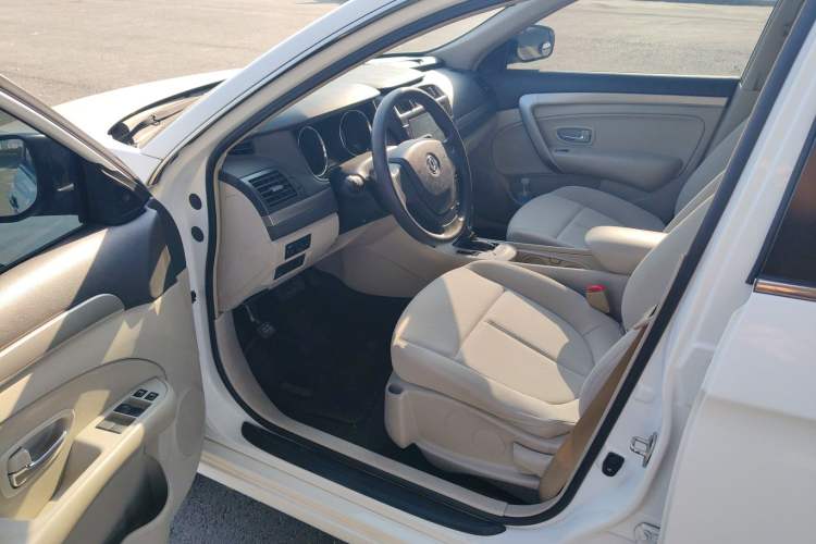 Used Dongfeng Aeolus A60 2016 1.5L Automatic Luxury Version Driver Seat
