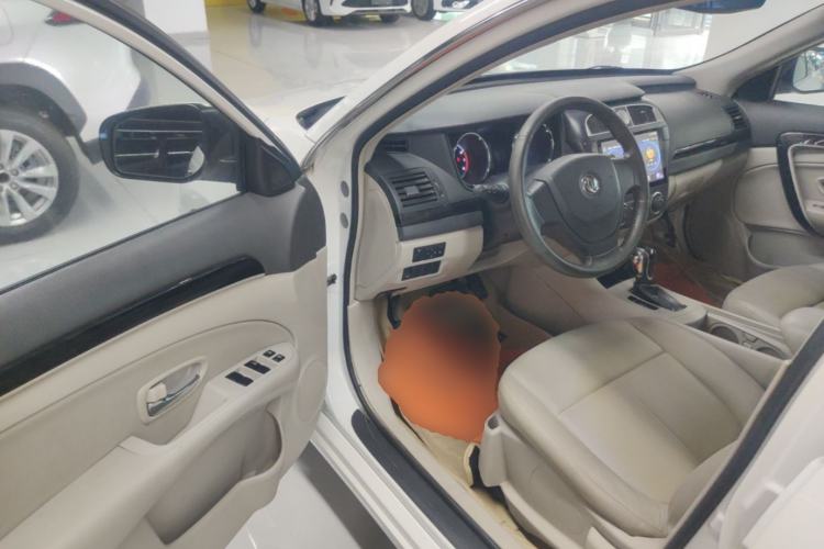 Used Dongfeng Aeolus A60 2016 1.6L Automatic Luxury Model Driver Seat