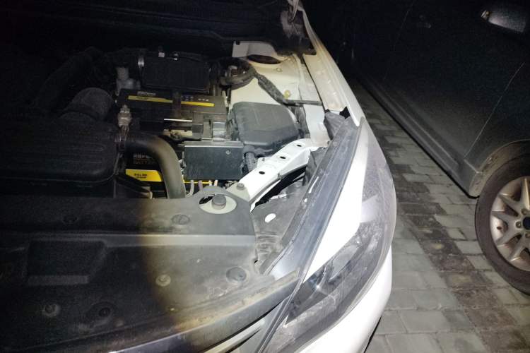 Used Dongfeng Aeolus A60 2016 1.4T Manual Luxury Model Engine Bay Left