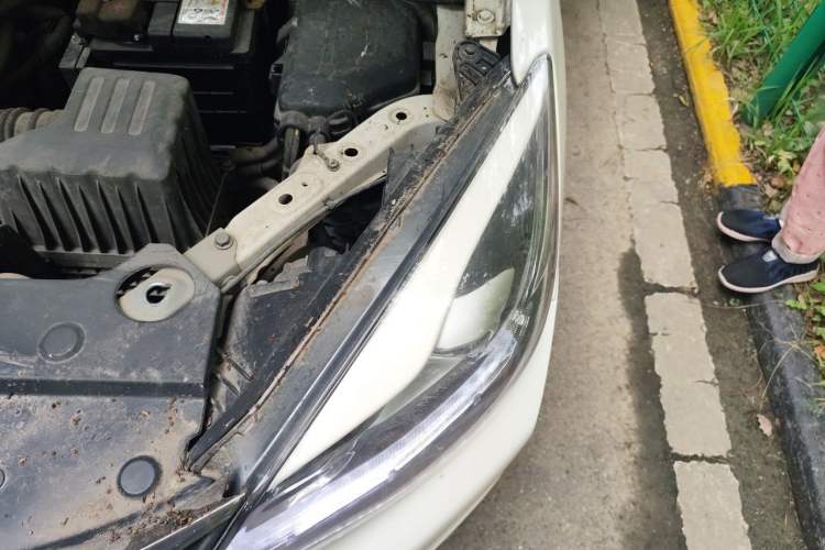 Used Dongfeng Aeolus A60 2016 1.5L Automatic Luxury Version Engine Bay Left