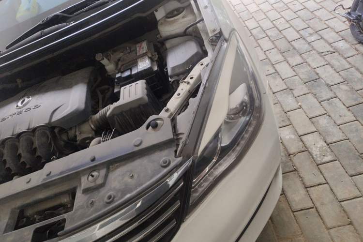 Used Dongfeng Aeolus A60 2016 1.5L Manual Luxury Model Engine Bay Left