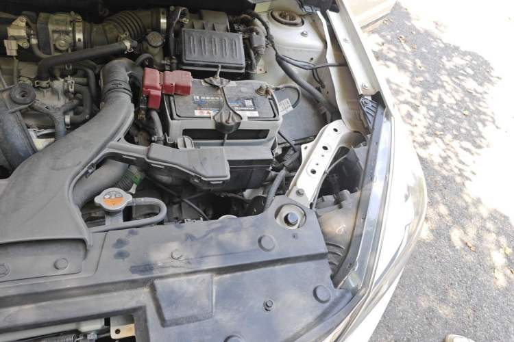 Used Dongfeng Aeolus A60 2016 1.6L Automatic Luxury Model Engine Bay Left
