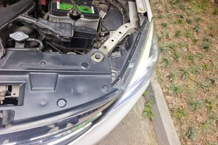 Used Dongfeng Aeolus A60 2016 1.6L Automatic Luxury Model Engine Bay Left