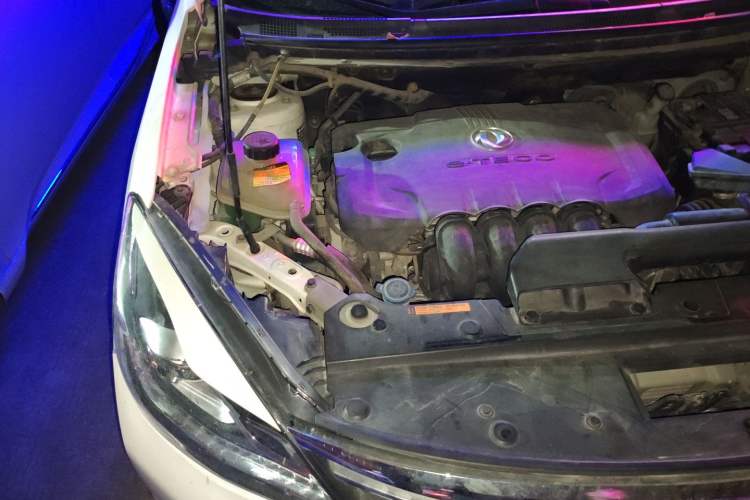 Used Dongfeng Aeolus A60 2016 1.6L DCT Luxury Version Engine Bay Right