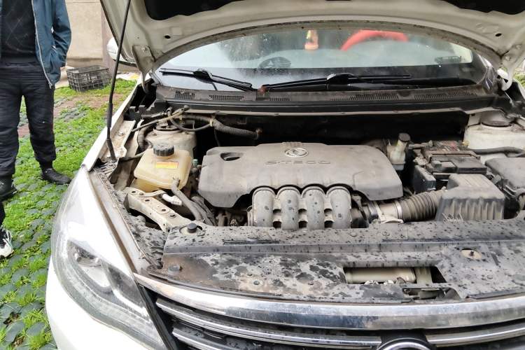Used Dongfeng Aeolus A60 2016 1.5L Manual Luxury Version Engine Bay Right