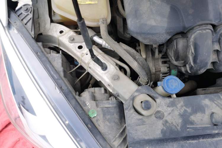 Used Dongfeng Aeolus A60 2016 1.5L Manual Luxury Version Engine Bay Right