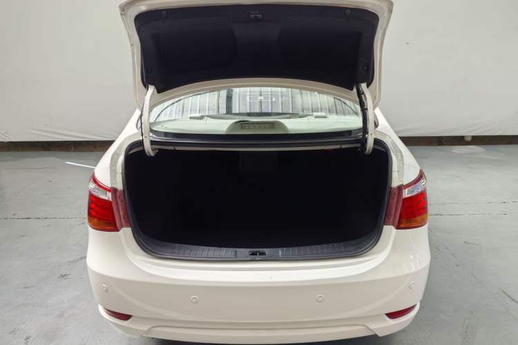 Used Dongfeng Aeolus A60 2016 1.6L Automatic Luxury Model Exterior 14