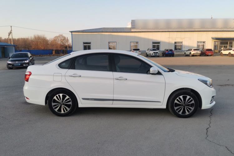 Used Dongfeng Aeolus A60 2016 1.6L Automatic Luxury Model Exterior 2