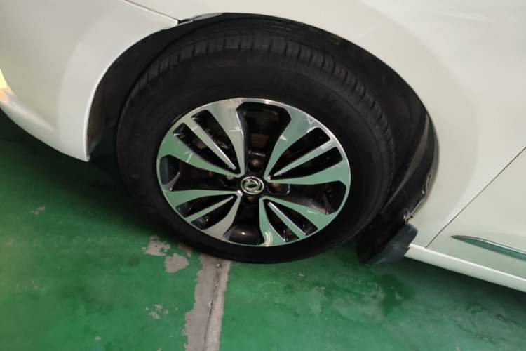 Used Dongfeng Aeolus A60 2016 1.6L Automatic Luxury Model Exterior 4