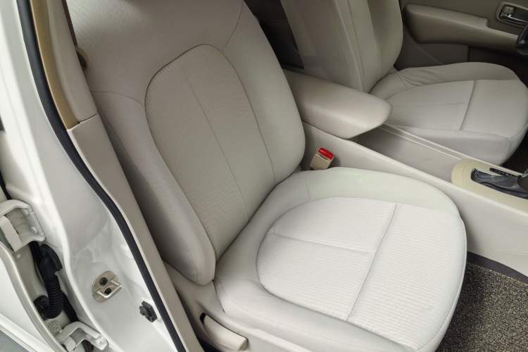 Used Dongfeng Aeolus A60 2016 1.6L Automatic Luxury Model Exterior 5