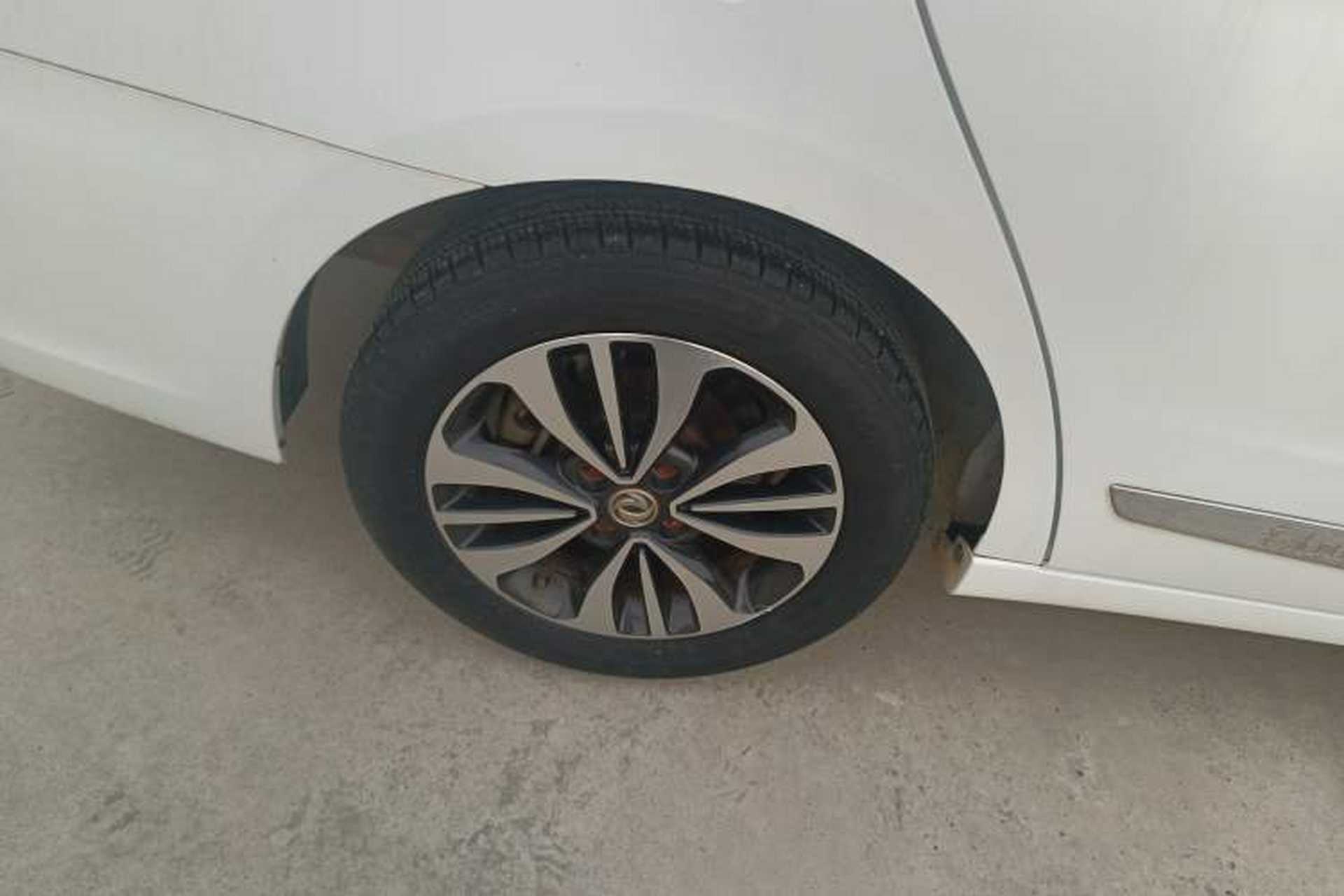 Used Dongfeng Aeolus A60 2016 1.6L Automatic Luxury Model Exterior 5