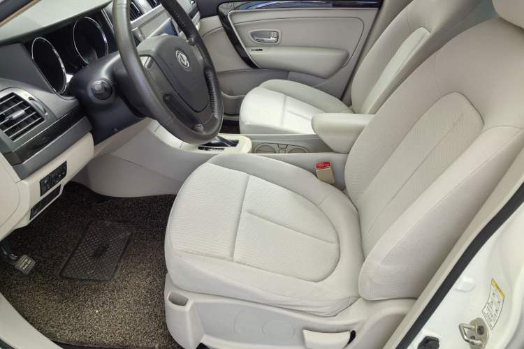 Used Dongfeng Aeolus A60 2016 1.6L Automatic Luxury Model Exterior 8