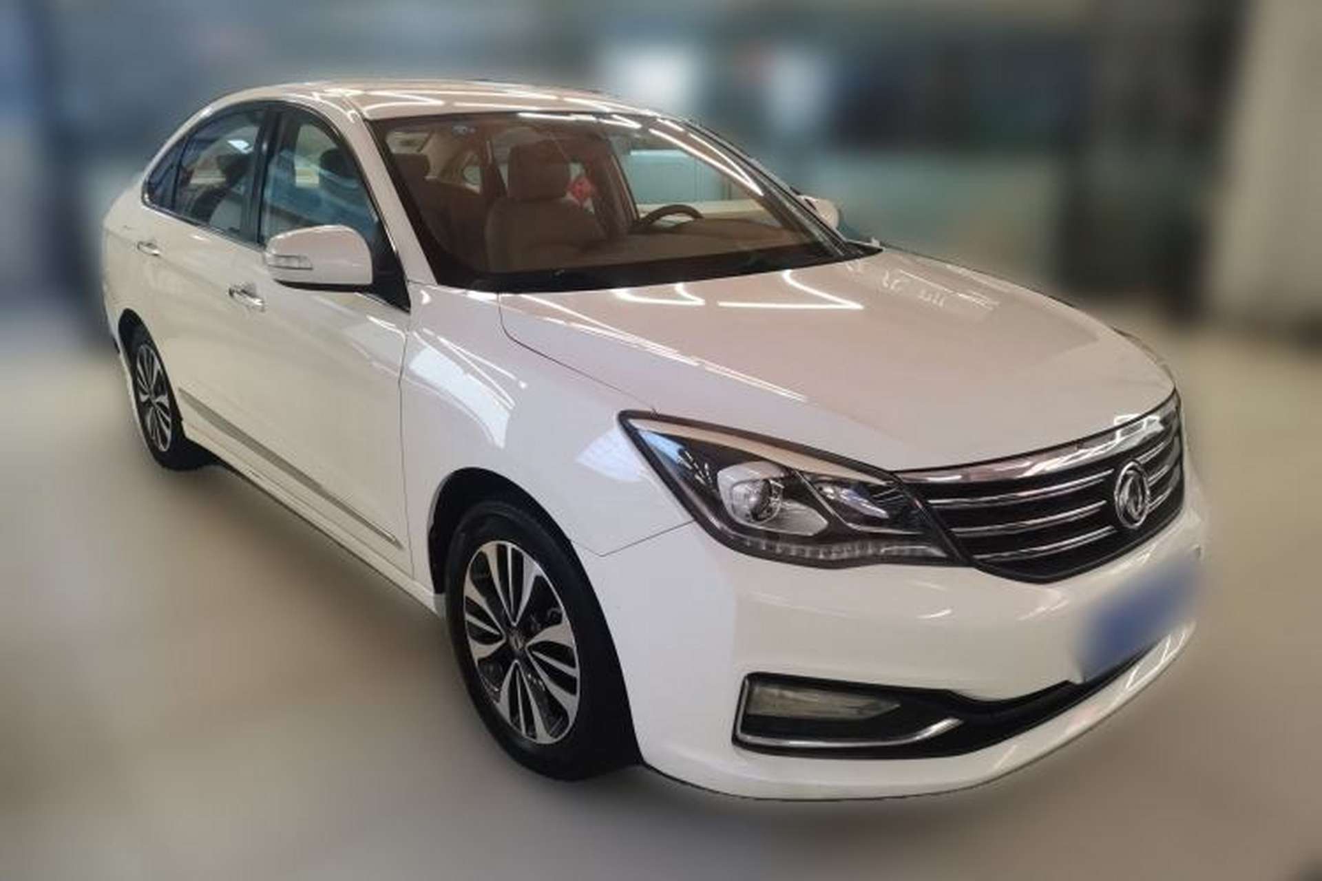 Used Dongfeng Aeolus A60 2016 1.6L Automatic Luxury Model Front Right 45 Deg