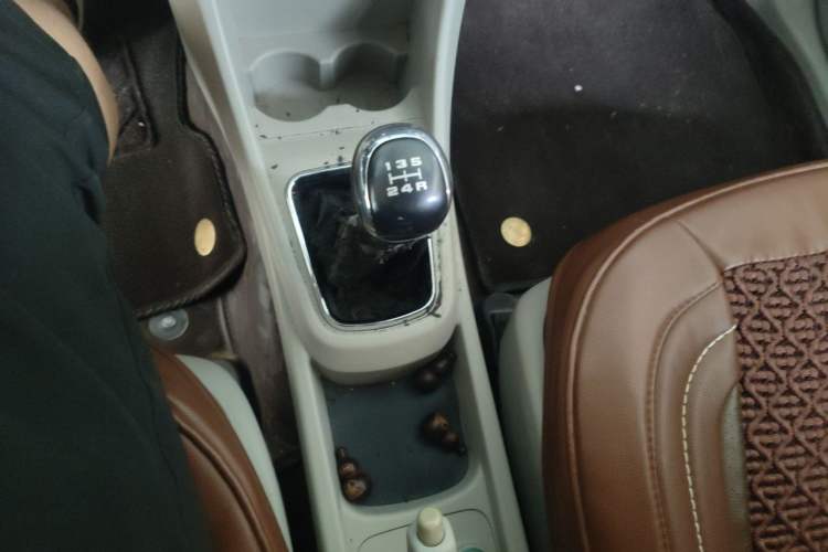 Used Dongfeng Aeolus A60 2016 1.5L Manual Luxury Model Gear Lever