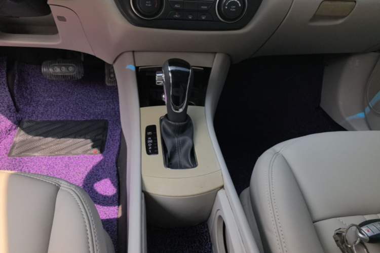 Used Dongfeng Aeolus A60 2016 1.6L Automatic Luxury Model Gear Lever