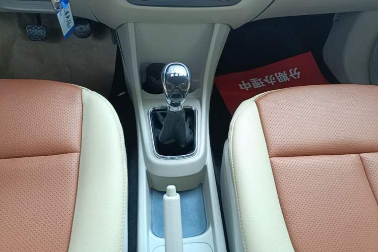 Used Dongfeng Aeolus A60 2016 1.5L Manual Luxury Model Gear Lever