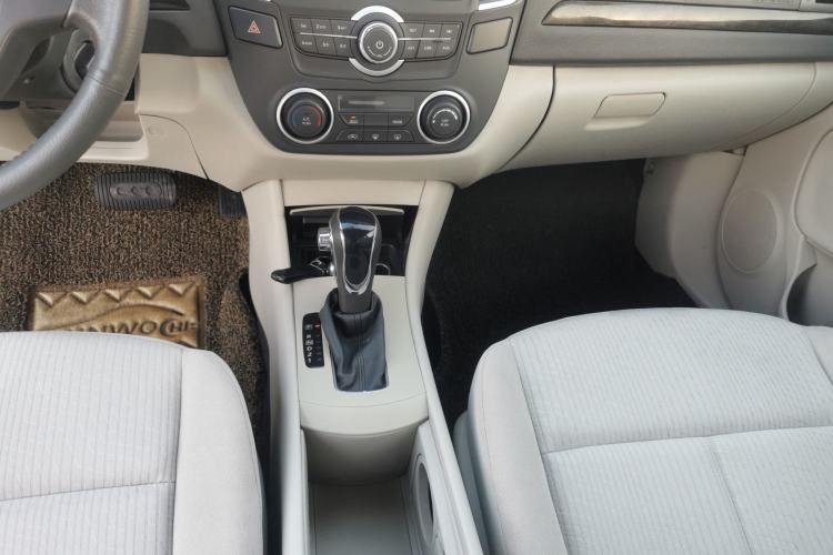 Used Dongfeng Aeolus A60 2016 1.6L Automatic Luxury Model Gear Lever