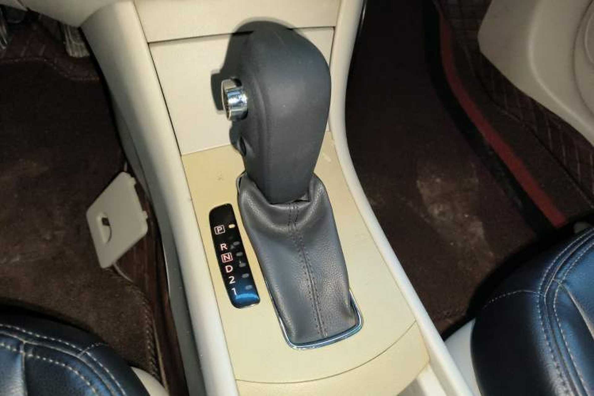 Used Dongfeng Aeolus A60 2016 1.6L Automatic Luxury Model Gear Lever