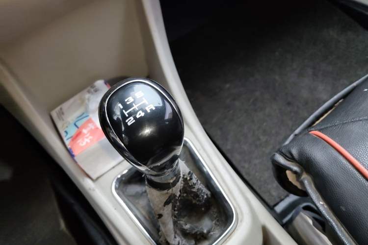 Used Dongfeng Aeolus A60 2016 1.5L Manual Luxury Version Gear Lever