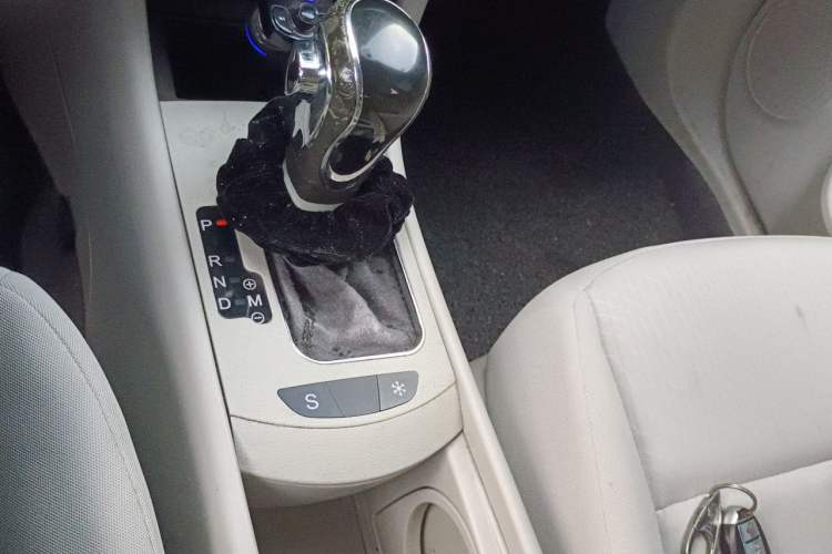 Used Dongfeng Aeolus A60 2016 1.5L Automatic Luxury Version Gear Lever