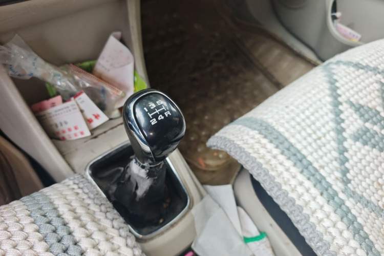 Used Dongfeng Aeolus A60 2016 1.5L Manual Luxury Model Gear Lever