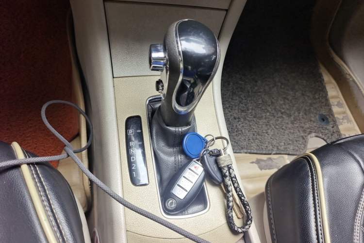 Used Dongfeng Aeolus A60 2016 1.6L Automatic Luxury Model Gear Lever