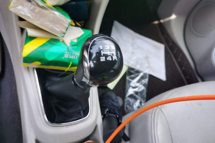 Used Dongfeng Aeolus A60 2016 1.5L Manual Luxury Version Gear Lever