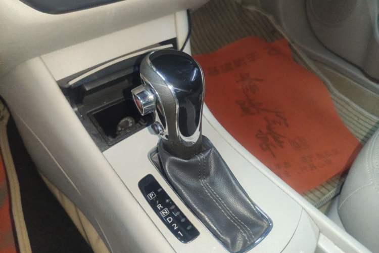 Used Dongfeng Aeolus A60 2016 1.6L Automatic Luxury Model Gear Lever