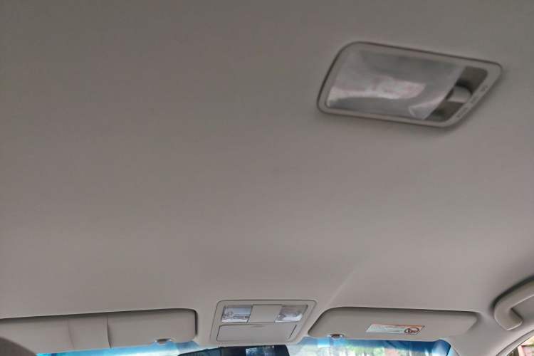Used Dongfeng Aeolus A60 2016 1.5L Automatic Luxury Version Headliner