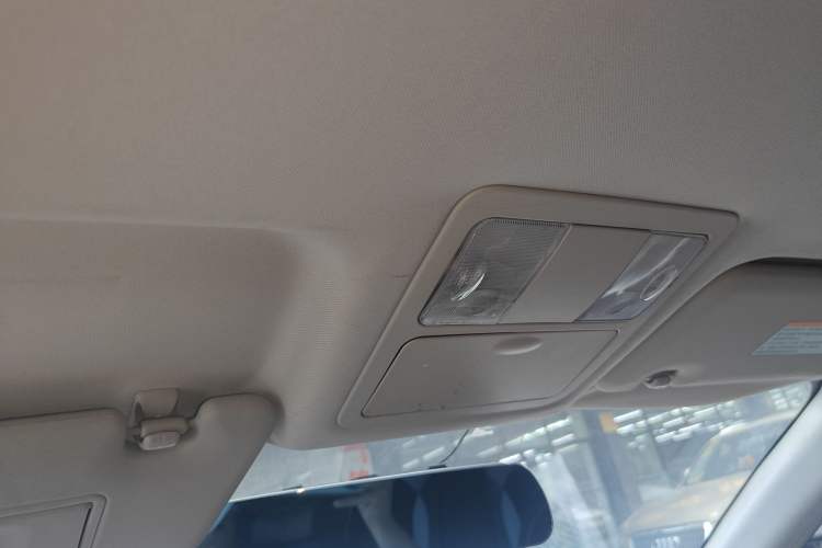 Used Dongfeng Aeolus A60 2016 1.5L Automatic Luxury Version Headliner