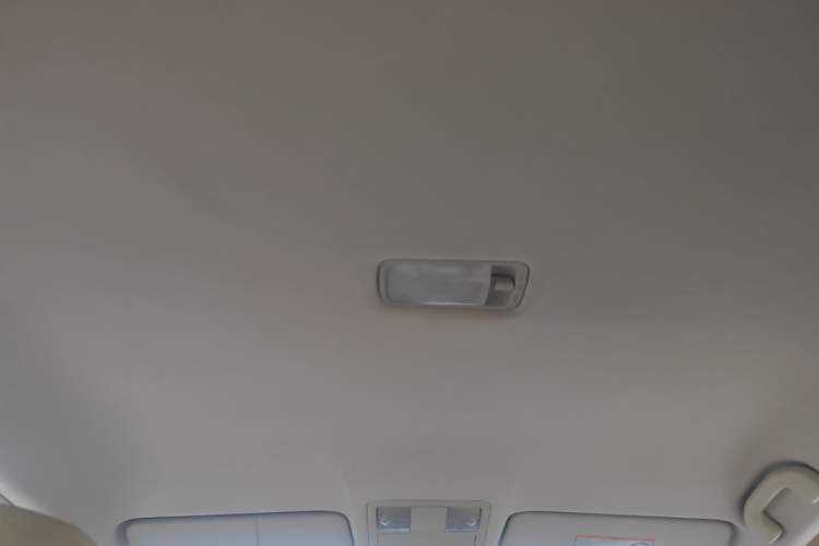 Used Dongfeng Aeolus A60 2016 1.5L Manual Luxury Model Headliner