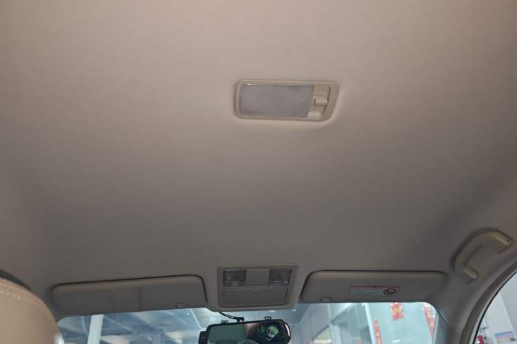 Used Dongfeng Aeolus A60 2016 1.6L Automatic Luxury Model Headliner