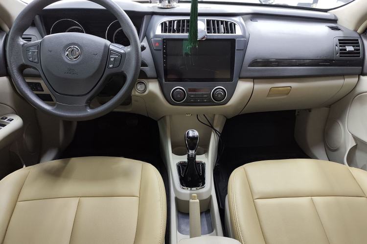 Used Dongfeng Aeolus A60 2016 1.5L Manual Luxury Version Interior 2