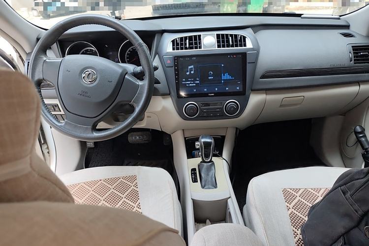 Used Dongfeng Aeolus A60 2016 1.6L Automatic Luxury Model Interior 2