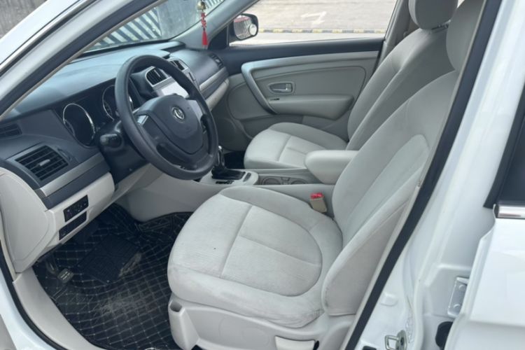 Used Dongfeng Aeolus A60 2016 1.5L Automatic Luxury Version Interior 2