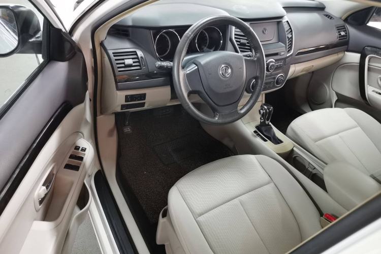 Used Dongfeng Aeolus A60 2016 1.6L Automatic Luxury Model Interior 3