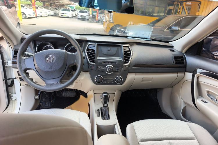 Used Dongfeng Aeolus A60 2016 1.6L Automatic Luxury Model Interior 3