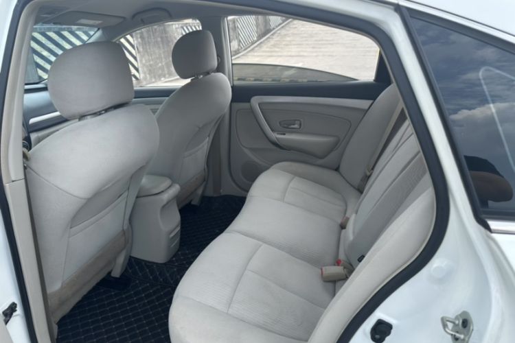 Used Dongfeng Aeolus A60 2016 1.5L Automatic Luxury Version Interior 3