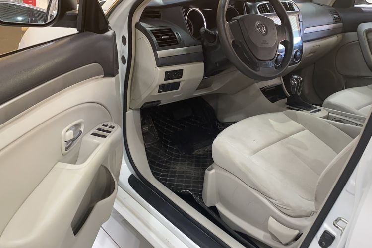 Used Dongfeng Aeolus A60 2016 1.5L Automatic Luxury Version Interior 4