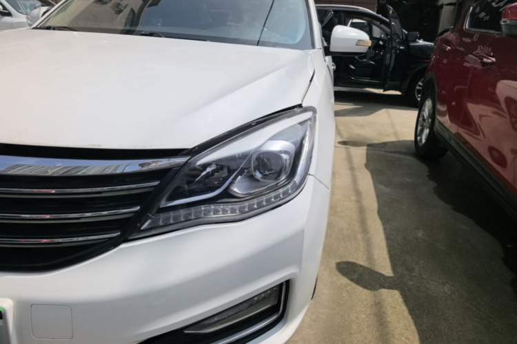 Used Dongfeng Aeolus A60 2016 1.6L Automatic Luxury Model Left Front Headlight
