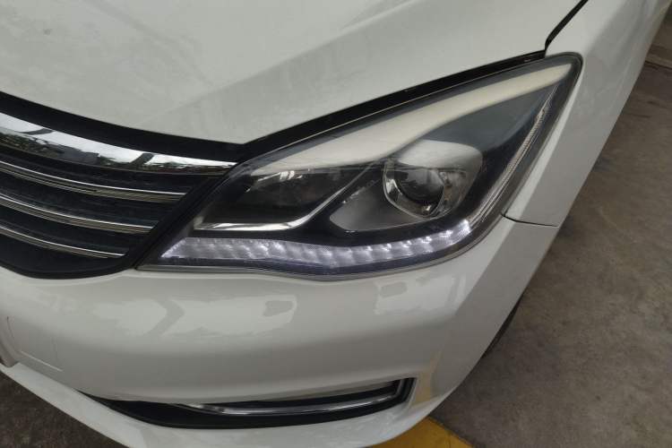 Used Dongfeng Aeolus A60 2016 1.4T Manual Luxury Model Left Front Headlight