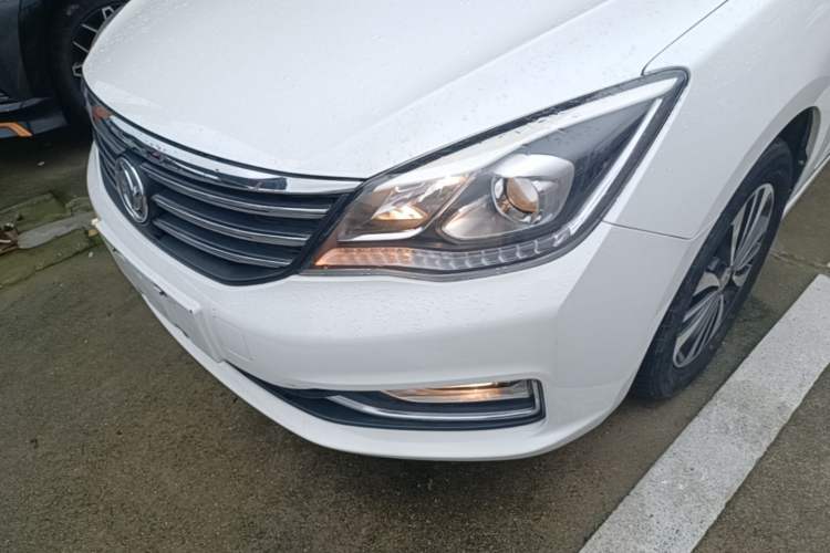 Used Dongfeng Aeolus A60 2016 1.5L Manual Luxury Version Left Front Headlight