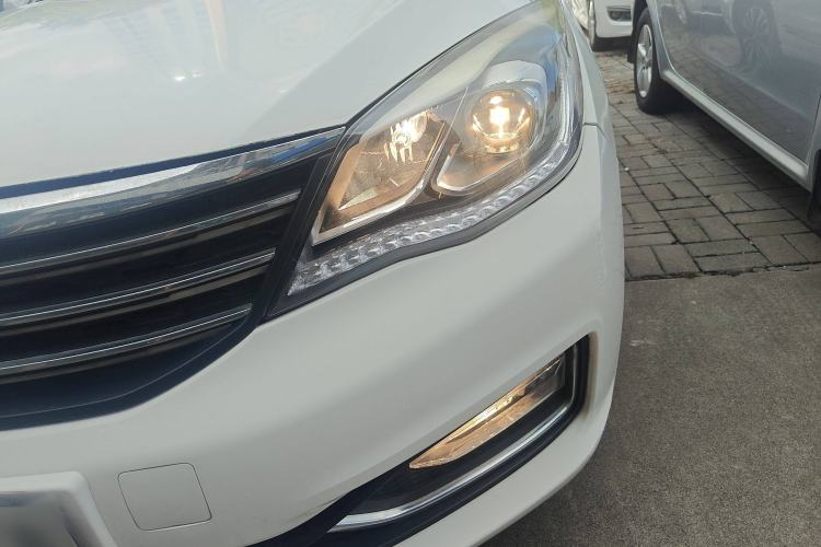 Used Dongfeng Aeolus A60 2016 1.5L Automatic Luxury Version Left Front Headlight